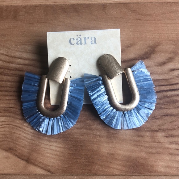 💖HP 4/6💖Cara light blue tassel  earrings. - Picture 3 of 5